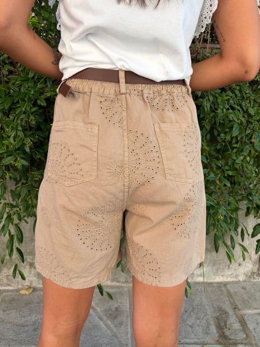 Short cammello macramè