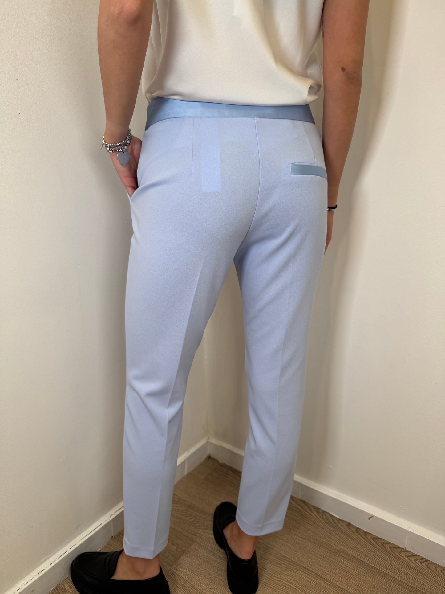 Pantalone sigaretta pervinca