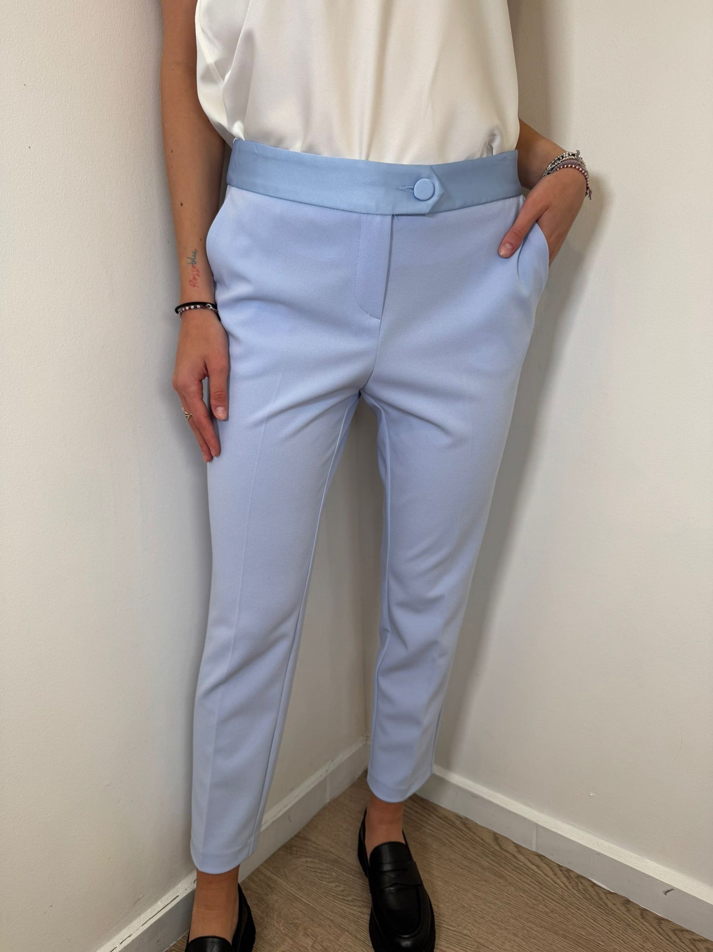 Pantalone sigaretta pervinca