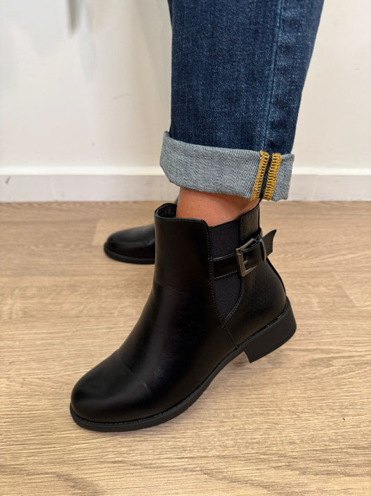 Stivaletto fibbia