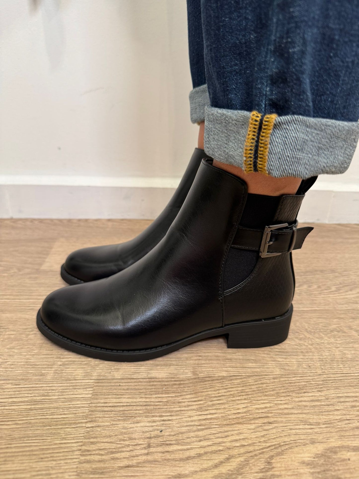 Stivaletto fibbia