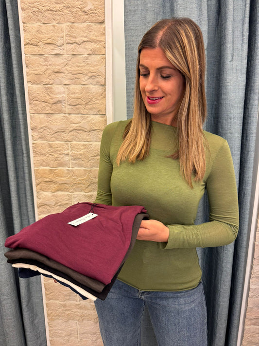 Maglia scollo barchetta cashmere