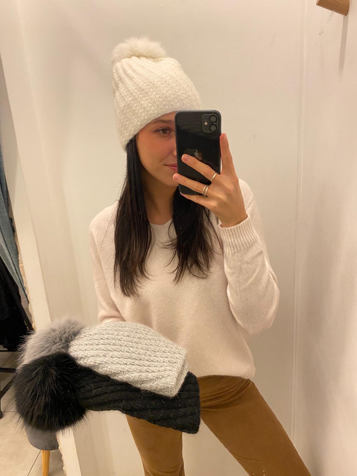 Cappellino pon pon costine