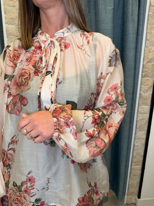 Blusa flower viscosa