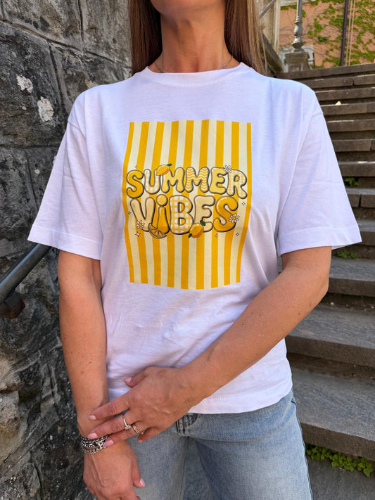 T-shirt summer vibes