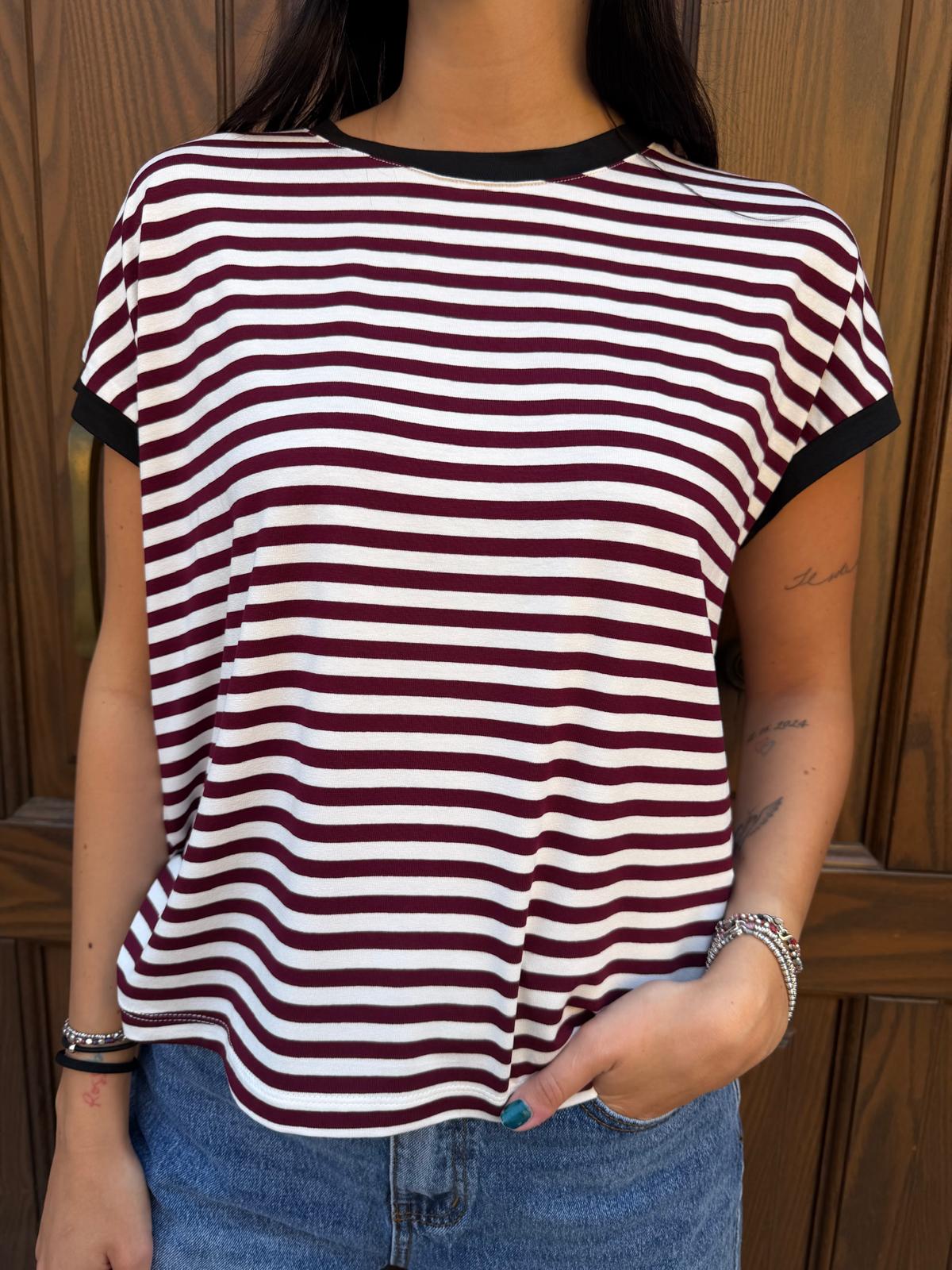 T-shirt righe burgundy