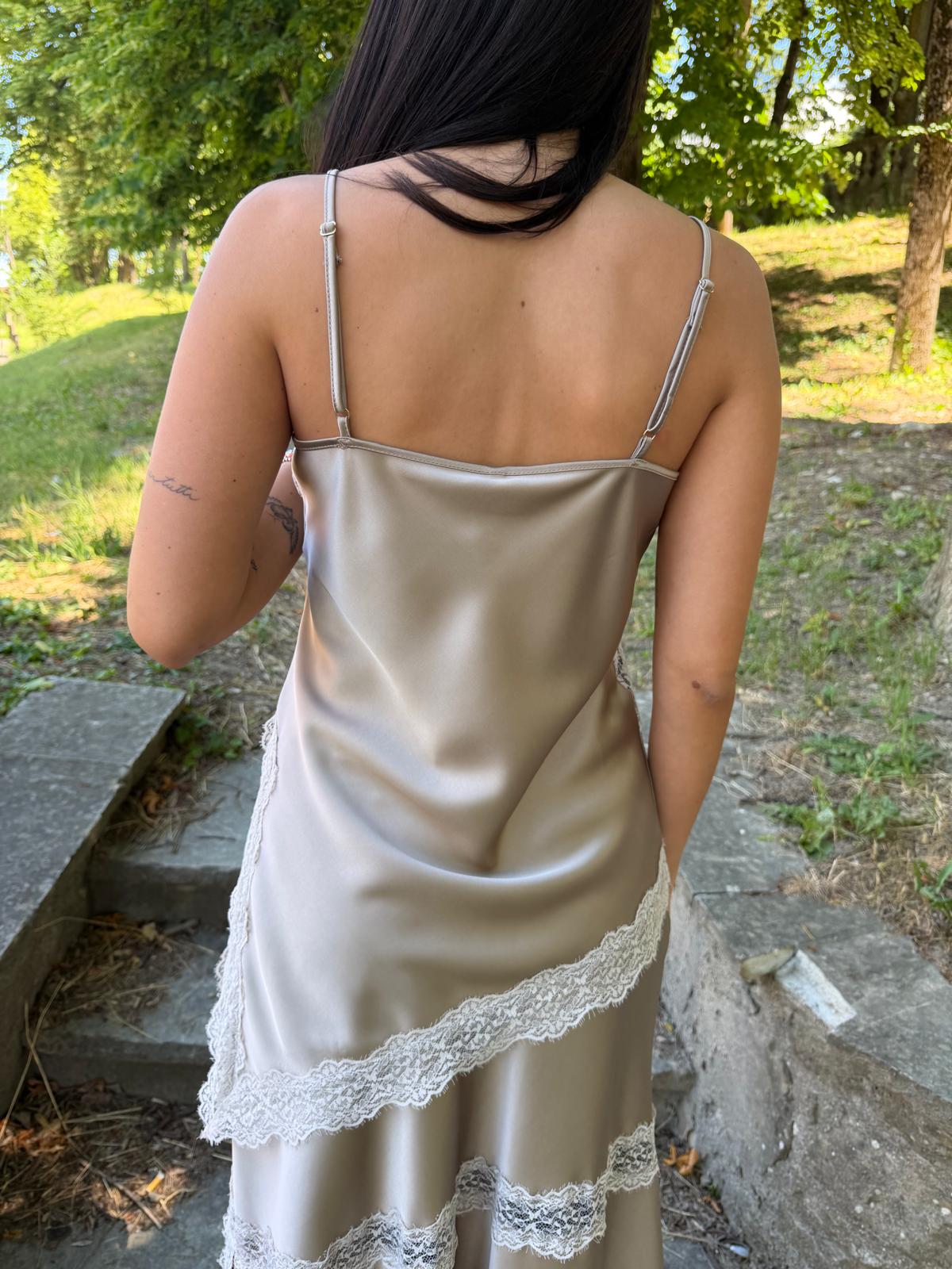 Top lingerie raso