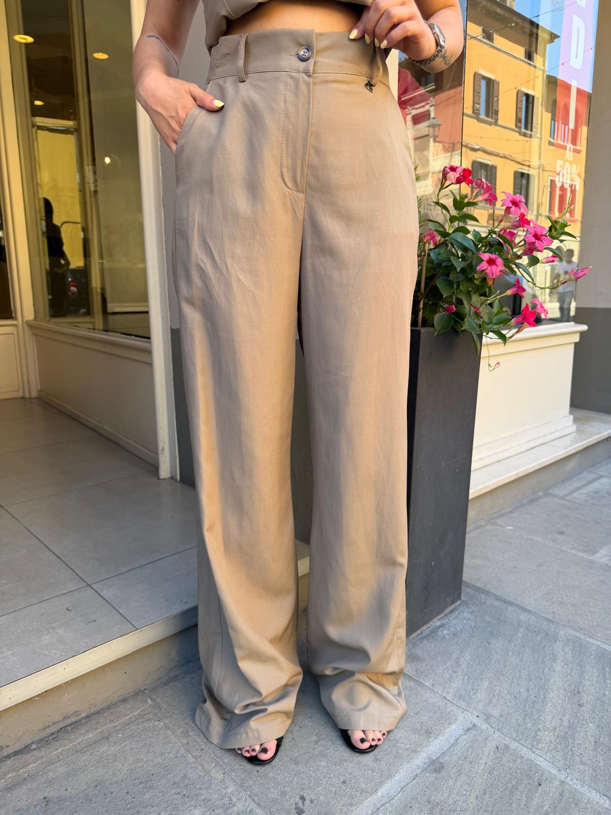 Pantalone palazzo fango