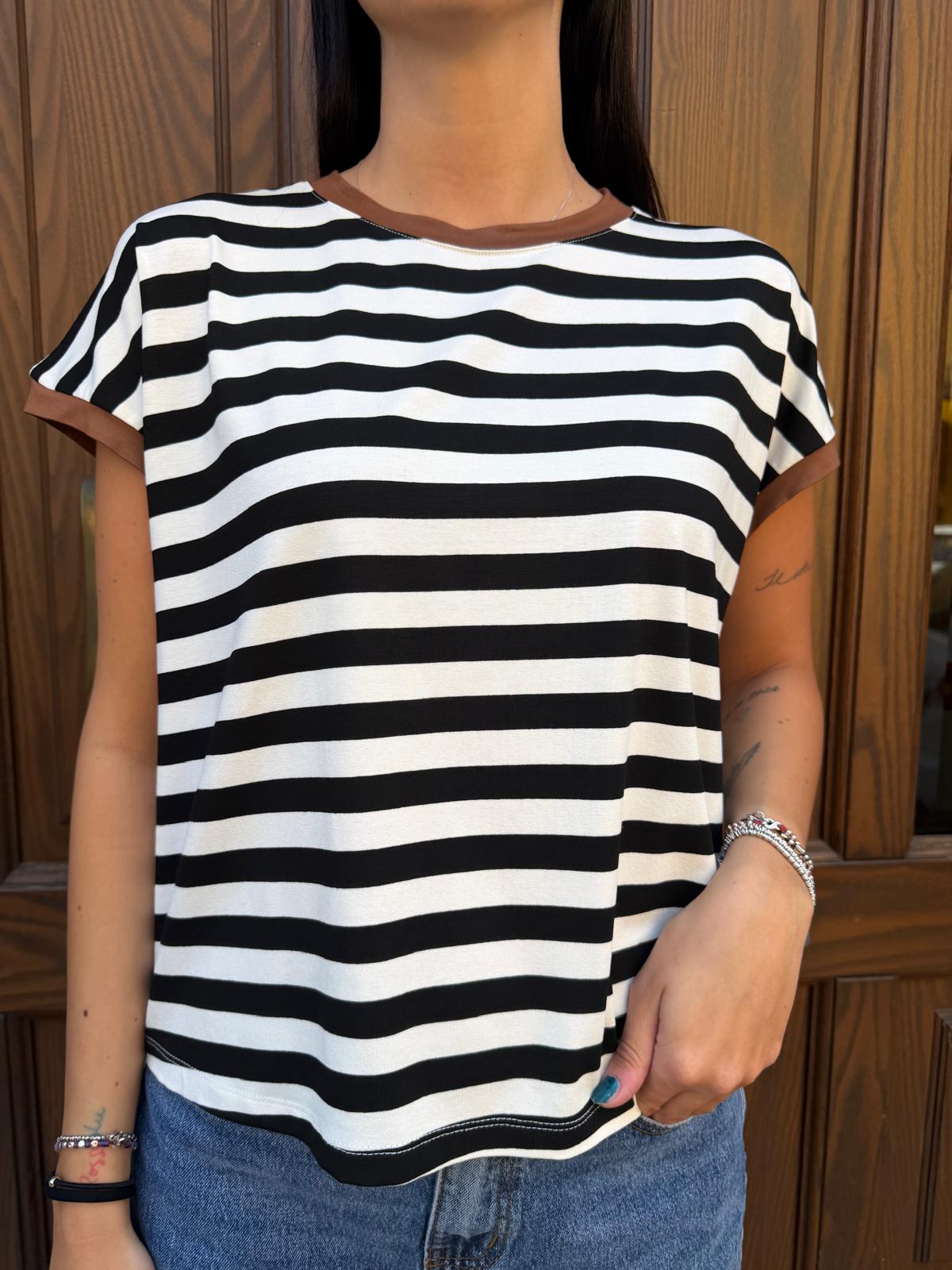T-shirt righe nere